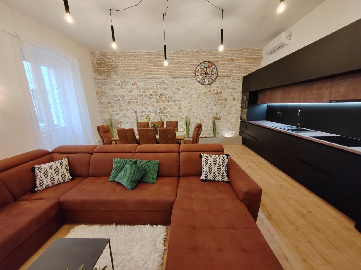 זאדאר Town Square Apartment מראה חיצוני תמונה